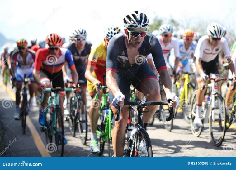 découvrez l'univers passionnant de la concurrence cycliste : compétitions, stratégies des équipes et performances des coureurs. plongez dans l'actualité et les événements clés du cyclisme, des courses amateurs aux championnats internationaux.