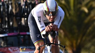 découvrez le récit poignant de ganna sur sa lutte lors de milan-san remo, l'une des plus prestigieuses courses cyclistes. plongez dans les émotions et les défis affrontés par le champion dans cette épreuve mythique.