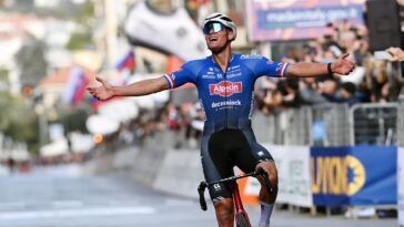 découvrez le défi de tadej pogacar sur le célèbre mur de la milan-san remo. une course emblématique qui met à l'épreuve les meilleurs cyclistes du monde, où stratégie et puissance se rencontrent dans une bataille épique sur les routes italiennes.
