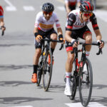 découvrez le sprint de la volta catalunya, une course palpitante qui réunit les meilleurs cyclistes du monde. suivez l'événement sportif incontournable de la saison, avec des challenges impressionnants et des paysages spectaculaires!