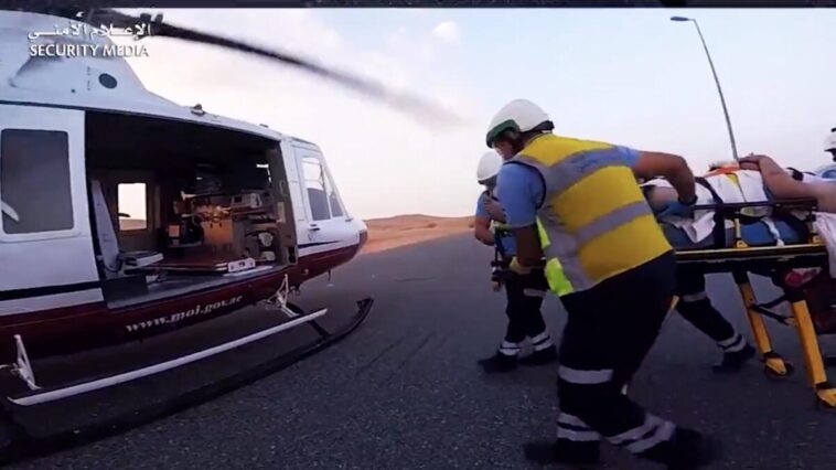 Les révélations surprenantes des favoris pour Milan-San Remo : un coureur de l'UAE a-t-il dévoilé par accident ses tactiques audacieuses à l'aéroport ? 7 découvrez les tactiques mises en œuvre par les émirats arabes unis en matière de gestion des accidents. analyse des stratégies de prévention, des mesures d'intervention et d'amélioration des infrastructures pour garantir la sécurité routière. informez-vous sur les enjeux et les solutions innovantes adoptées.