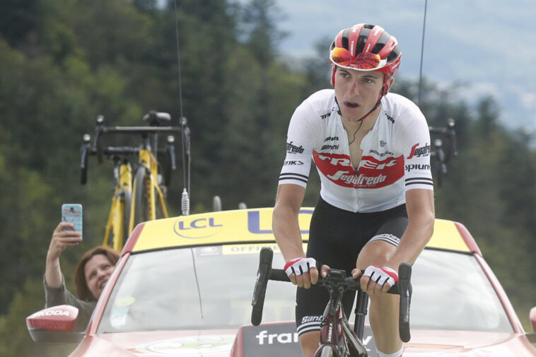 découvrez comment ciccone a triomphé lors de l'étape du tour des alpes, en livrant une performance époustouflante qui a captivé les amateurs de cyclisme. revivez les moments clés de cette course palpitante.