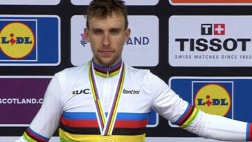 découvrez comment le coéquipier de van der poel est sorti indemne d'une collision surprenante lors de la course. un moment de tension qui aurait pu changer l'issue de la compétition, mais qui a finalement conclu sans blessure. restez informés des dernières nouvelles du cyclisme!