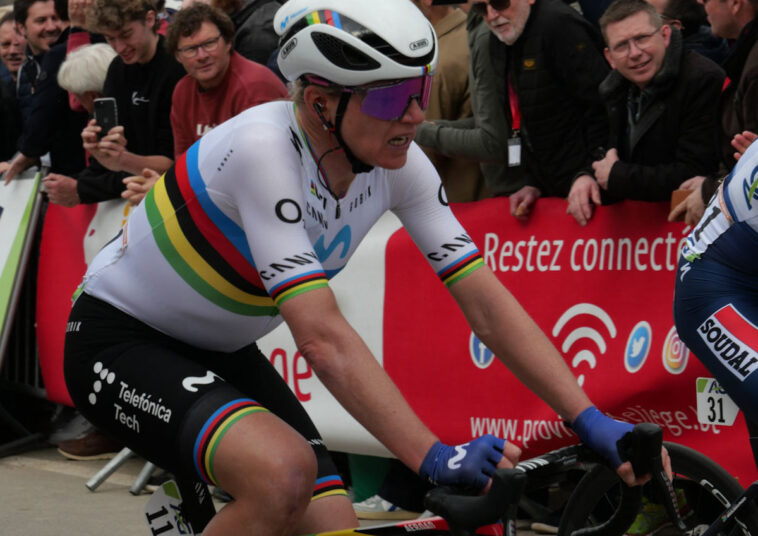 découvrez tout sur la course flèche wallonne féminine 2025, un événement cycliste palpitant mettant en vedette les meilleures coureuses du monde. suivez les nouvelles, les parcours et les résultats de cette compétition emblématique qui célèbre le cyclisme féminin.