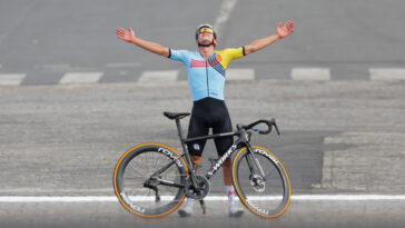 découvrez la performance exceptionnelle de remco evenepoel lors de la course de romandie. plongez dans l'univers du cyclisme avec ses affrontements captivants, ses stratégies audacieuses et l'émotion d'une des courses les plus prestigieuses du calendrier. ne manquez pas les moments forts de cet événement incontournable pour les passionnés de vélo.