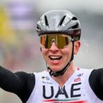 tadej pogacar s'exprime sur le battage médiatique entourant le tour des flandres 2025, partageant ses réflexions sur la pression et les attentes placées sur les coureurs à l'approche de cet événement emblématique du cyclisme.