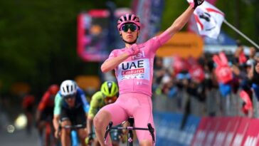 découvrez le triomphe de tadej pogačar à liège : une performance exceptionnelle qui a marqué les esprits. revivez les moments forts de cette victoire magistrale et l'impact de ce coureur sur le monde du cyclisme.