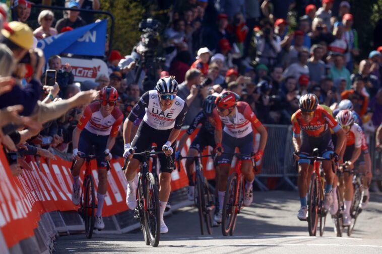 découvrez les prétendants à la victoire de la flèche wallonne 2025 ! analyse des coureurs majeurs, leurs performances et les stratégies qui pourraient les mener au sommet des mur de huy. ne manquez pas les pronostics et les enjeux de cette prestigieuse course cycliste.
