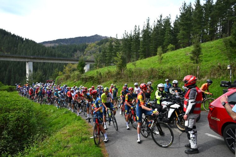 découvrez les coureuses de l'itzulia, une compétition de cyclisme de haut niveau qui met en avant les talents féminins du peloton. suivez les performances exceptionnelles de ces athlètes passionnées et vivez l'adrénaline de cette course emblématique.