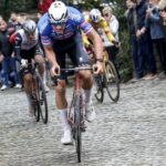 découvrez les moments clés du giro avec la victoire impressionnante de pedersen et les nouvelles préoccupantes concernant landa, blessé lors de la course. plongez dans l'analyse de cette étape palpitante et de ses conséquences sur le classement général.