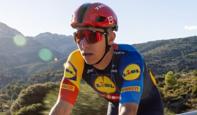 découvrez les moments forts du lidl-trek lors des victoires à la vuelta féminine. revivez les performances impressionnantes et le parcours exceptionnel de l'équipe, célébrant l'excellence du cyclisme féminin.