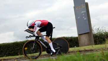 découvrez la performance exceptionnelle de marlen reusser lors de son dernier contre-la-montre. plongez dans l'univers du cyclisme avec cette athlète talentueuse qui repousse ses limites sur les routes.