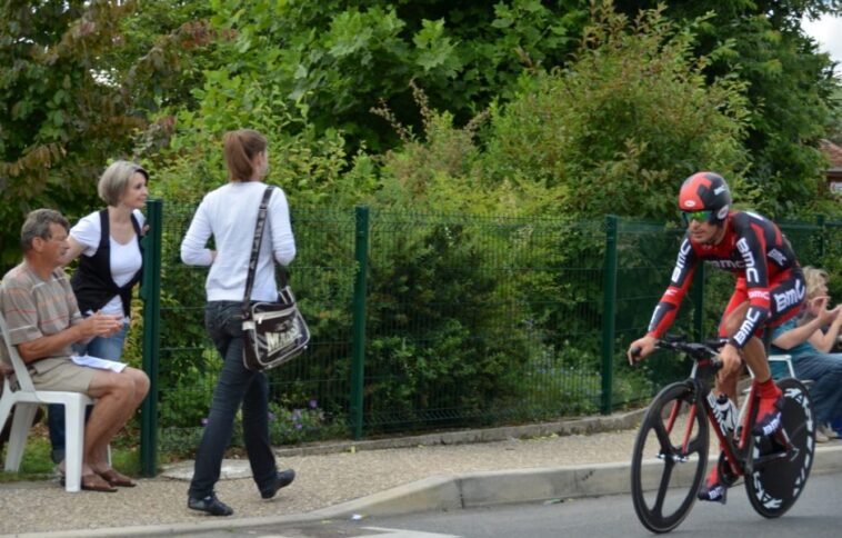Shmidt et Ehrlich remportent l'or aux championnats nationaux de contre-la-montre sur route aux États-Unis 7 découvrez l'univers du contre-la-montre, une discipline passionnante du cyclisme où rapidité et stratégie se rencontrent. explorez les techniques, les conseils d'entraînement et les compétitions les plus prestigieuses pour améliorer vos performances et relever de nouveaux défis sur deux roues.