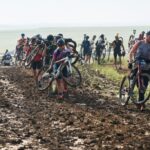 Unbound gravel : un nombre record de participants attendu pour cet événement historique 25 découvrez l'édition exceptionnelle de l'unbound gravel, où un nombre record de participants s'est réunis pour vivre une expérience inoubliable au cœur de la nature. rejoignez-nous pour explorer les paysages, l'esprit de camaraderie et les défis passionnants de cet événement emblématique.