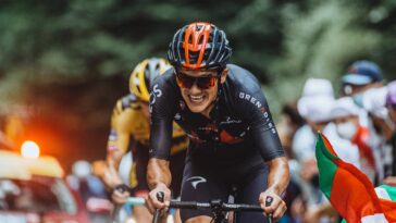 découvrez les détails de l'abandon surprise de richard carapaz lors de la vuelta. analyse, réactions et implications pour la course à travers notre article complet.
