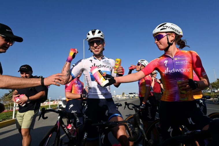 lorena wiebes réalise une performance éblouissante en remportant le sprint de copenhague, ajoutant une nouvelle victoire à son palmarès. découvrez les moments forts de cette course palpitante et les réactions à sa victoire.