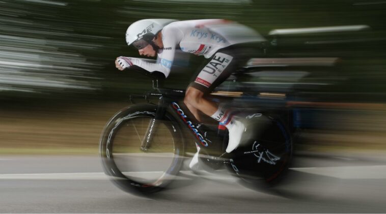 Pogačar réalise sa meilleure performance de la saison lors de la sixième étape du Critérium du Dauphiné 2025 7 découvrez les performances impressionnantes de tadej pogačar, le jeune prodige du cyclisme, qui a captivé le monde par ses exploits sur la route. analysez ses victoires, sa stratégie de course et son impact sur le peloton professionnel.