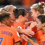 Kooij et Veenhoven s'illuminent lors des championnats nationaux néerlandais avec des podiums éclatants 24 découvrez les moments forts des championnats néerlandais avec des podiums éclatants mettant en vedette des performances exceptionnelles des athlètes. revivez les émotions et les victoires en images et en récits envoûtants.