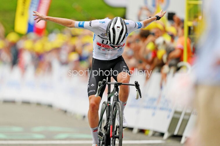 Tadej Pogacar s'impose au Critérium du Dauphiné après avoir triomphé dans trois étapes 7 découvrez comment tadej pogačar a triomphé lors du critérium du dauphiné, démontrant une fois de plus son talent exceptionnel dans le peloton. revivez les moments forts de cette étape marquante de sa carrière et les défis qu'il a surmontés pour atteindre la victoire.