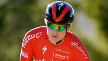 découvrez comment reusser a triomphé lors du tour de suisse, une performance remarquable qui a captivé les amateurs de cyclisme. plongez dans les moments clés de sa victoire et les défis surmontés sur les routes suisses.