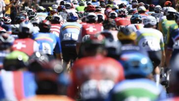 l'UCI renforce les limites de largeur des guidons et les tests sur les rapports de transmission malgré les critiques persistantes 6 découvrez les dernières limites imposées par l'uci concernant les guidons et les tests de transmission. informez-vous sur les normes techniques et les évolutions réglementaires essentielles pour les cyclistes et les équipes de compétition.
