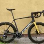 découvrez l'excitation du visma vélo critérium, une compétition de cyclisme dynamique qui attire les meilleurs coureurs. plongez dans l'univers du vélo de course et assistez à des performances époustouflantes. rejoignez-nous pour un événement inoubliable !