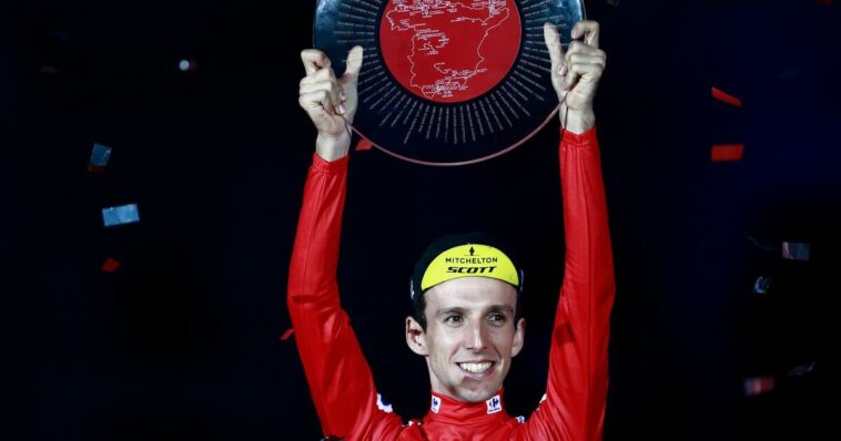 découvrez comment yates a triomphé lors du giro à rome, en réalisant une performance époustouflante qui a captivé les passionnés de cyclisme. revivez les moments forts de cette victoire marquante dans la capitale italienne.