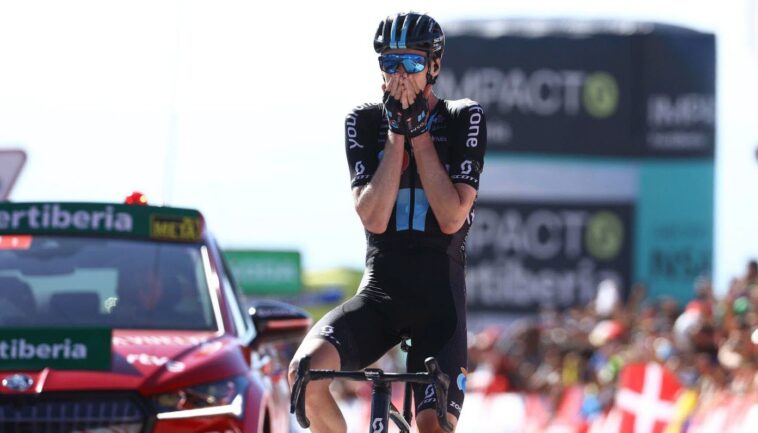 Arensman freine la quête du triplé de Pogacar 7 découvrez le moment clé où arensman parvient à freiner pogacar lors d'une course palpitante. analyse des stratégies, des performances et des enjeux de cette confrontation entre deux grands cyclistes.