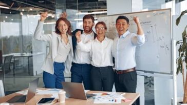 découvrez des stratégies efficaces et des conseils pratiques pour devenir un leader inspirant rapidement. apprenez à développer vos compétences en management, à motiver vos équipes et à faire la différence en un temps record.