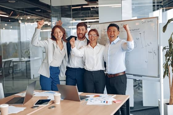 Devenir leader en une fraction de seconde ! 7 découvrez des stratégies efficaces et des conseils pratiques pour devenir un leader inspirant rapidement. apprenez à développer vos compétences en management, à motiver vos équipes et à faire la différence en un temps record.