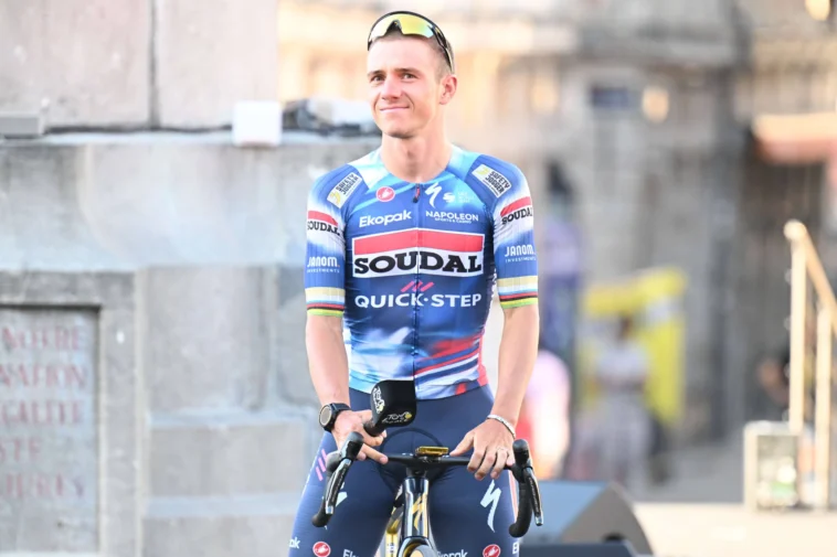 Evenepoel triomphe lors du contre-la-montre ; Pogačar prend les commandes du Tour de France 7 découvrez le récit captivant du triomphe d'evenepoel et de l'ascension de pogačar au commandement. une compétition palpitante qui souligne l'intensité du cyclisme moderne et les talents émergents de ces coureurs d'exception.