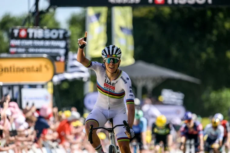 Pogacar fait face à la pression, mais abandonne le maillot jaune 7 découvrez les raisons surprenantes derrière l'abandon du maillot jaune par tadej pogačar lors de la dernière étape du tour de france. analyse de la course, interviews et répercussions sur la compétition.