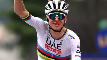 découvrez les raisons de l'agacement de tadej pogačar envers l'équipe visma, explorant les tensions et rivalités qui animent le monde du cyclisme professionnel. une analyse approfondie des récents affrontements et des implications pour la saison à venir.