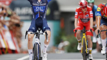 découvrez comment gaudu a réussi à surpasser vingegaard lors de cette course palpitante. analyse, moments clés et réactions sur cet exploit inattendu du cycliste français face au favori danois.