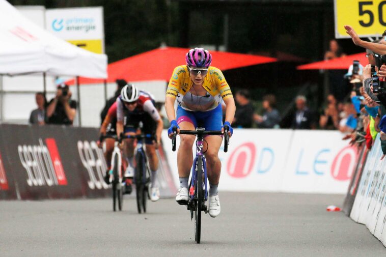 kristen faulkner annonce son retrait du tour de france femmes, une décision qui soulève des questions sur sa préparation et ses priorités. découvrez les raisons derrière ce choix et ce qu'il signifie pour l'événement et ses concurrents.