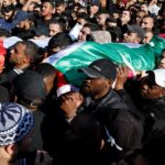 Des manifestants pour la Palestine interrompent Israël en pleine compétition 25 des manifestants palestiniens interrompent des activités en israël, exprimant leur opposition à la politique israélienne lors d'une mobilisation marquante. découvrez les faits et enjeux de cet événement.