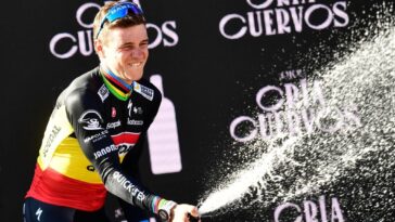 Remco Evenepoel se prépare pour ses dernières courses avec Soudal-QuickStep lors d'un camp d'altitude à Livigno 8 suivez la préparation de remco evenepoel en camp d’altitude : objectifs, méthodes d’entraînement, bénéfices attendus et coulisses de sa saison.