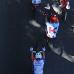 découvrez les règles et mesures de sécurité mises en place par l'uci pour garantir le bon déroulement des compétitions cyclistes et la protection des coureurs sur tous les parcours.