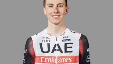 découvrez le parcours impressionnant de tadej pogačar, le leader redoutable du cyclisme moderne. avec ses performances exceptionnelles et sa détermination sans faille, il s'impose comme l'une des figures incontournables du peloton. plongez dans l'univers de ce champion inspirant et explorez ses plus grandes victoires.