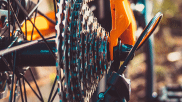 découvrez nos services de transfert de vélo, spécialement conçus pour faciliter vos trajets à deux roues. que ce soit pour des vacances, des compétitions ou des balades, nous vous garantissons un transport sécurisé et fiable de votre vélo, afin que vous puissiez vous concentrer sur l'essentiel : pédaler et profiter de votre aventure.