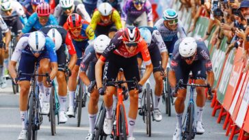 découvrez tout sur la 6e étape de la vuelta 2025 : parcours, favoris, horaires et moments clés de cette journée incontournable du grand tour espagnol.