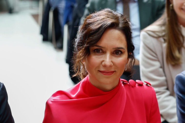 Ayuso : un fardeau écarté, mais une Vuelta sans impact sur son avenir 7 découvrez l’avenir incertain d’ayuso, ses enjeux politiques et les défis auxquels elle doit faire face. analyse complète et actualisée de la situation.