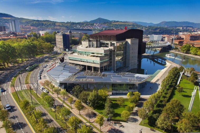 Pello Bilbao dénonce l'hypocrisie de l'UCI : ‘Ce qui se passe à Gaza est un génocide’ après les manifestations de la Vuelta a España 7 découvrez comment bilbao critique ouvertement l'hypocrisie de l'uci, mettant en lumière les incohérences de l'organisation dans le monde du cyclisme professionnel.