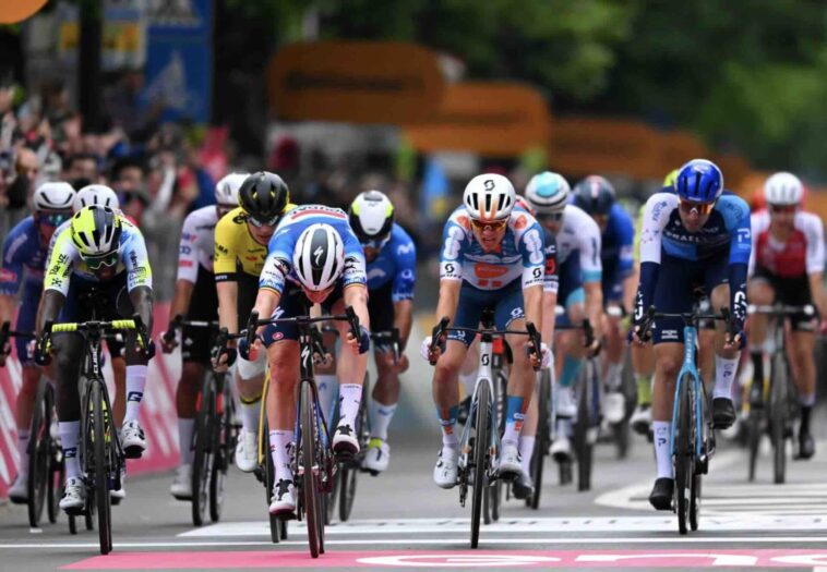 Revivez l'Édition 2025 des Championnats du Monde de Cyclisme sur Route UCI : Course sur Route Junior Masculine 7 découvrez toutes les informations sur le championnat cyclisme junior 2025 : dates, lieux, participants, actualités et résultats en temps réel. suivez les jeunes talents du cyclisme international !