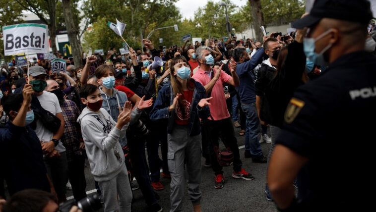 découvrez comment le désordre s'empare de madrid : manifestations, chaos urbain et enjeux pour la ville. analyse des causes et des conséquences de cette agitation dans la capitale espagnole.
