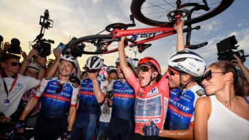 découvrez comment remco evenepoel a marqué l'histoire en battant le record de l'heure cycliste, ses préparations, chiffres clés et moments marquants de cet exploit exceptionnel.