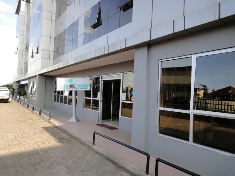 D'une station de ski madrilène aux rives du lac Kivu : Voyage de Navacerrada à Kigali 7 découvrez comment rejoindre kigali depuis navacerrada : informations sur les itinéraires, conseils de voyage, options de transport et activités à faire à l’arrivée à kigali.