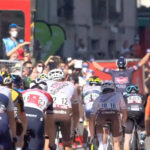 découvrez la performance de jasper philipsen lors de l'étape 19 de la vuelta avec ses principaux faits marquants, résultats et analyses de la course cycliste.