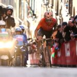 Pidcock surpasse Vingegaard et bat le temps de Pogačar à la Cote de Pike lors de la 11e étape de la Vuelta a España 2025 25 revivez l'exploit de tom pidcock qui surpasse jonas vingegaard et tadej pogačar lors de la 11e étape de la vuelta 2025, une course pleine de suspense et de rebondissements !