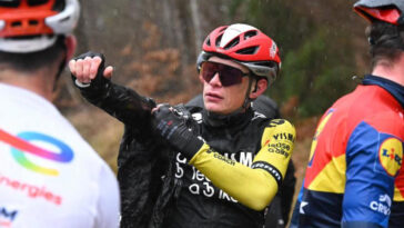 découvrez pourquoi ces quatre coureurs n’auront aucun impact sur la vuelta selon jonas vingegaard, et comment cela pourrait influencer le déroulement de la course emblématique.